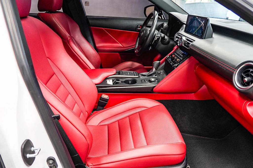 2022 Lexus IS 350 9