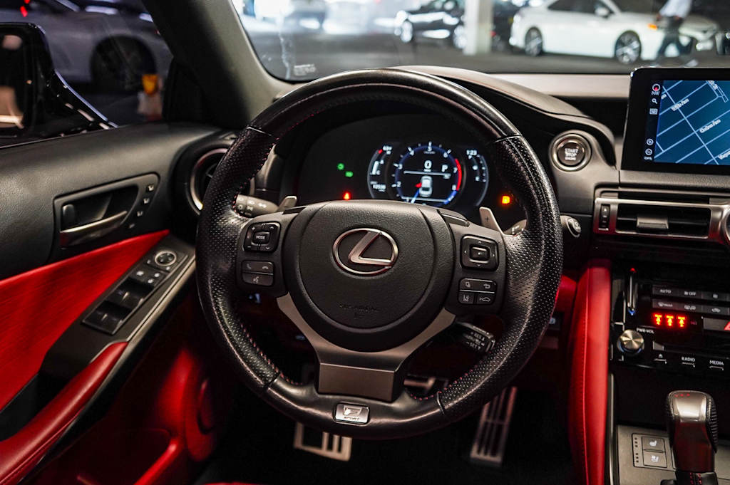 2022 Lexus IS 350 8