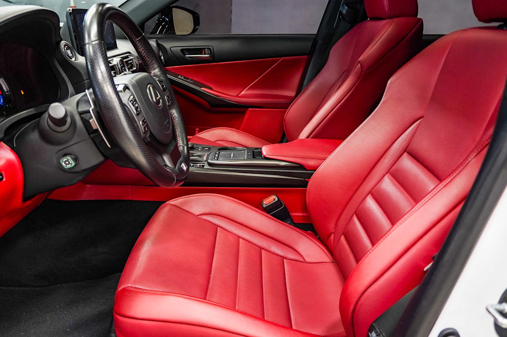 2022 Lexus IS 350 10
