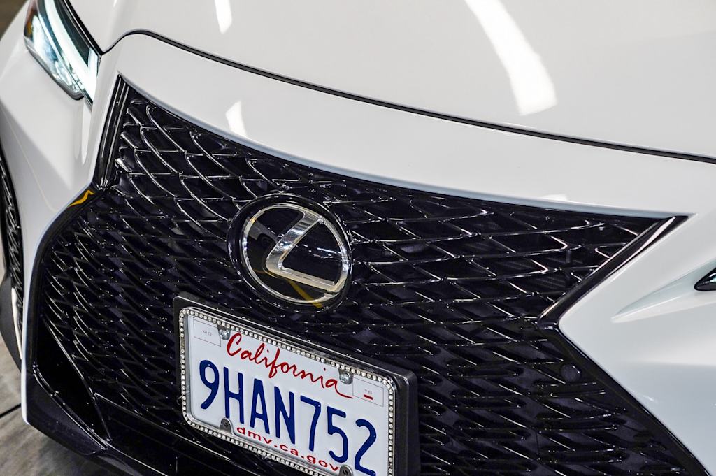 2022 Lexus IS 350 19