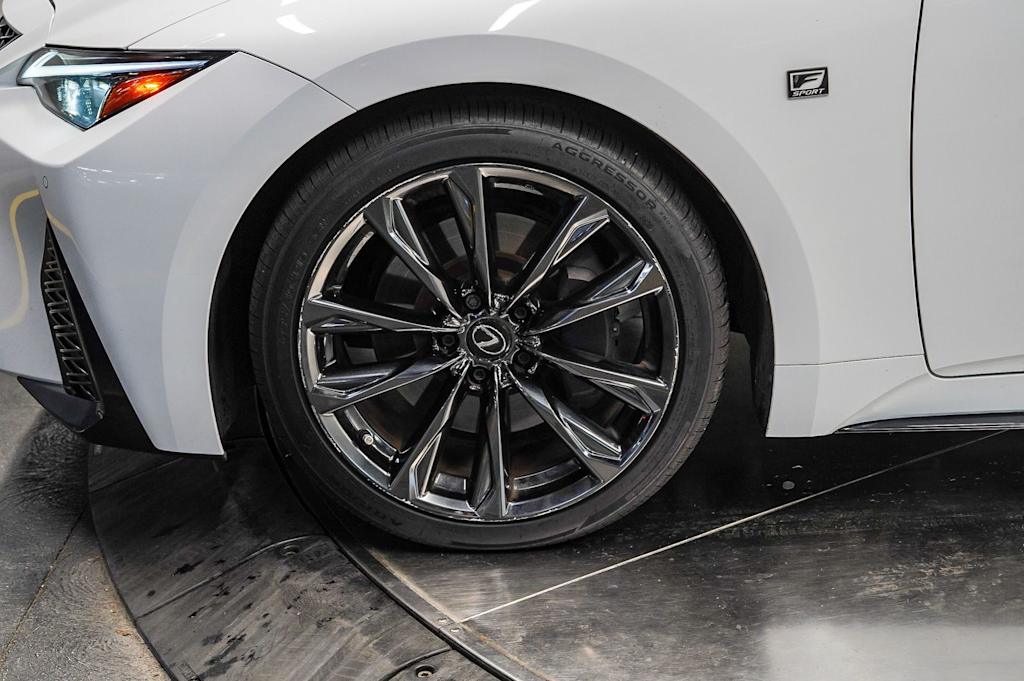Thumbnail: 2024 Lexus ES - 6