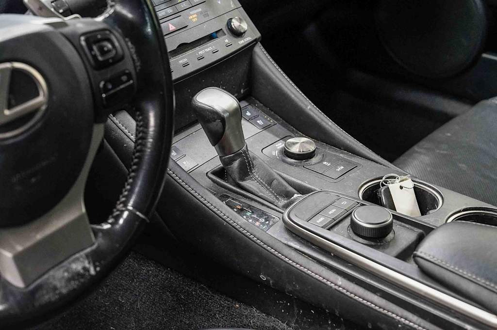 Thumbnail: 2016 Lexus RC - 15
