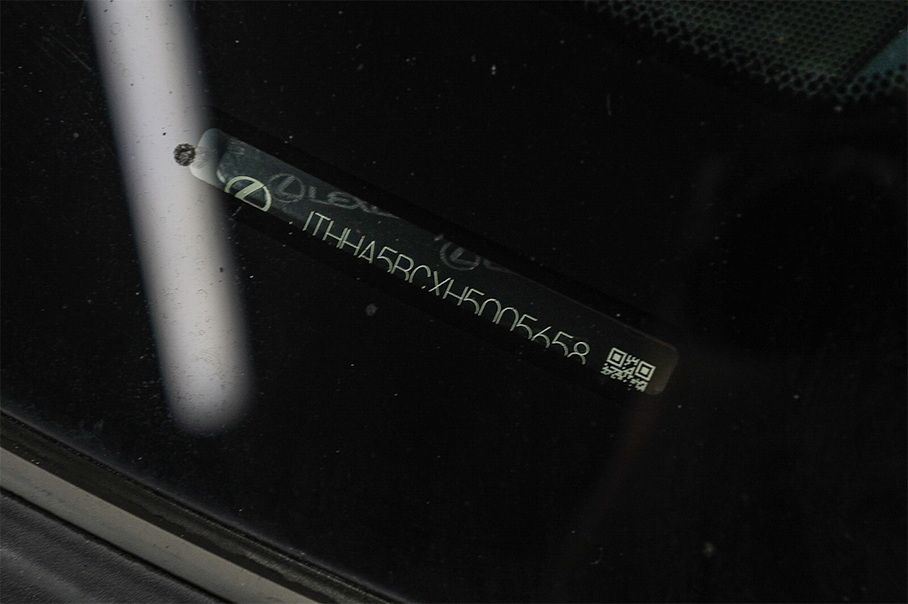 Thumbnail: 2017 Lexus RC - 25