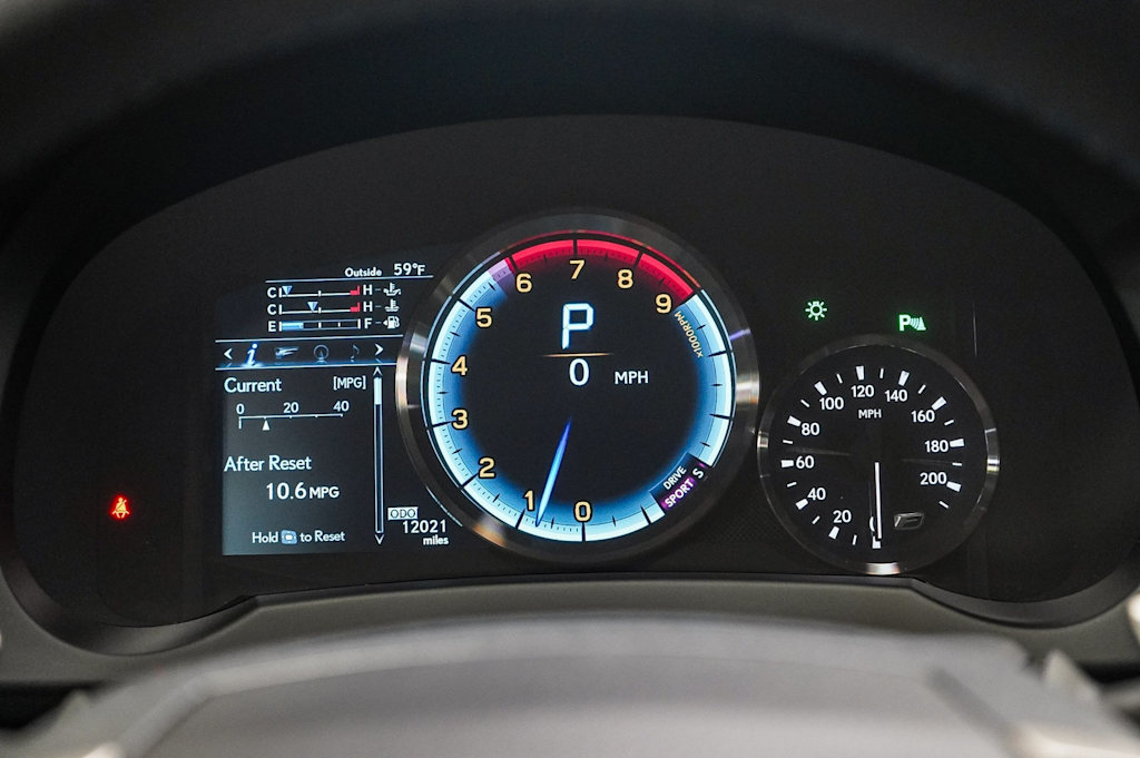 Thumbnail: 2015 Lexus RC - 16