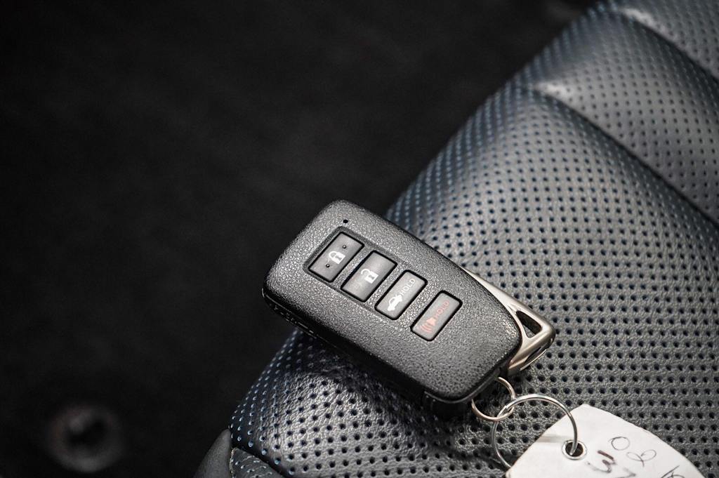 Thumbnail: 2015 Lexus RC - 17