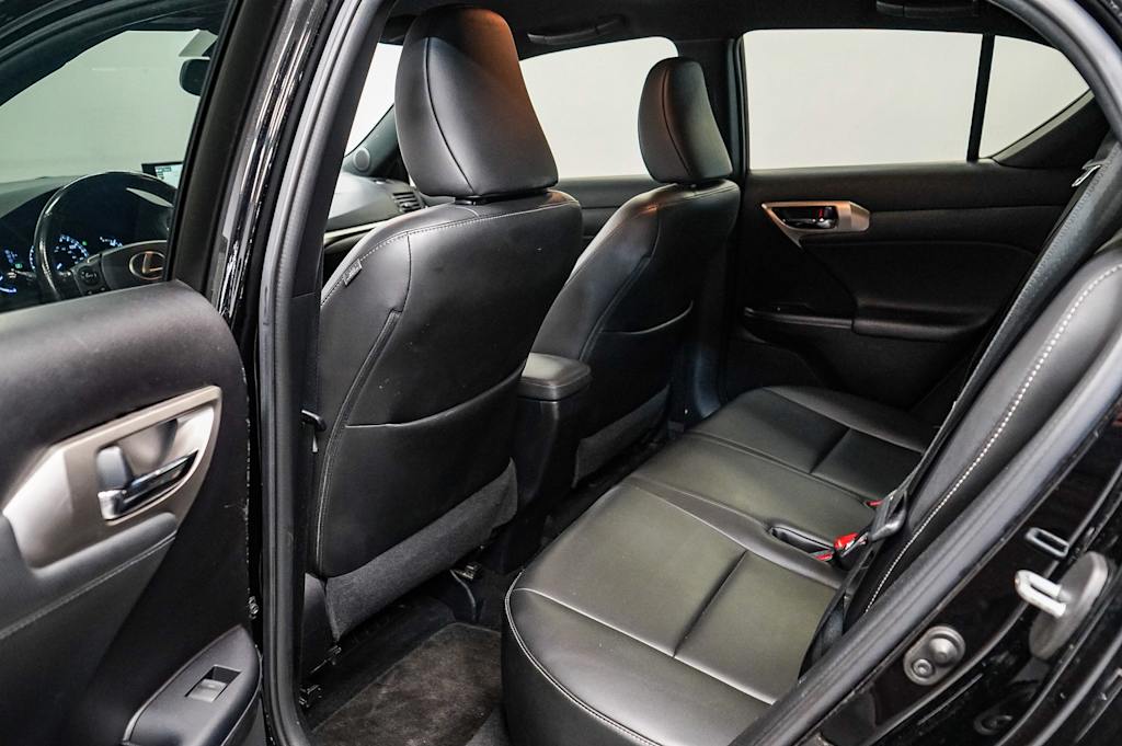 2016 Lexus CT 200h 11