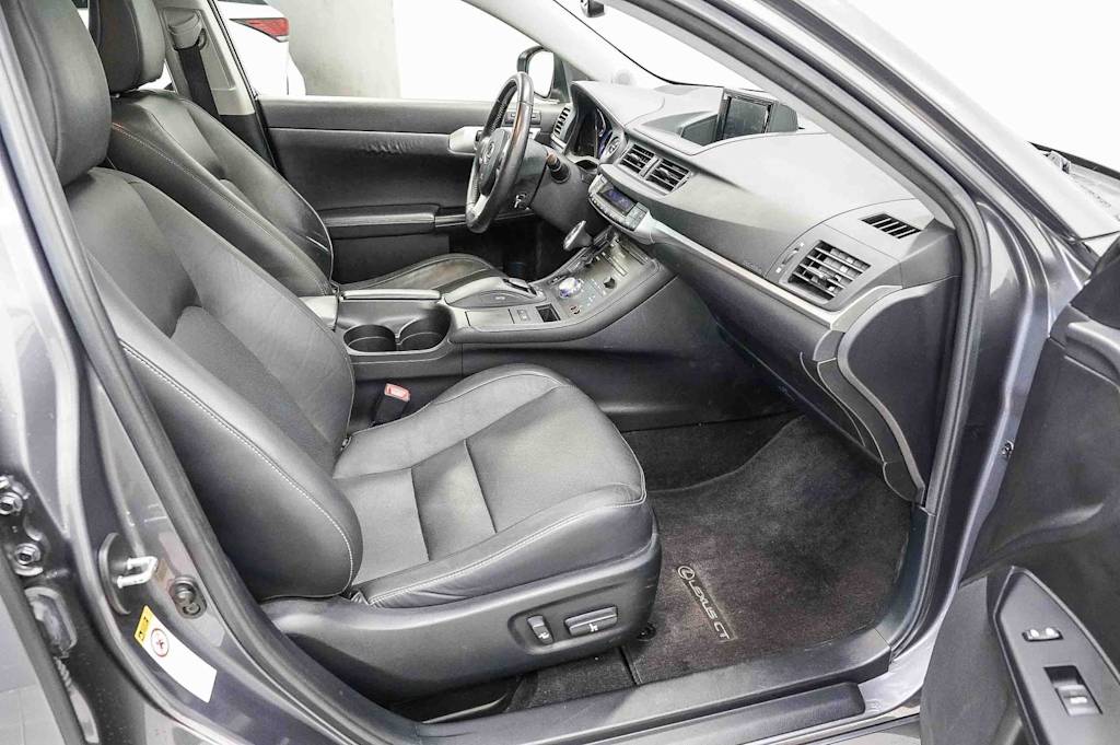 Thumbnail: 2013 Lexus CT - 7