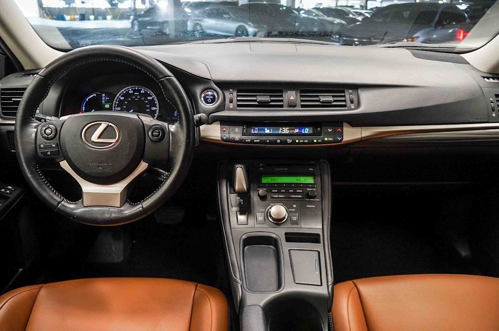 Thumbnail: 2015 Lexus CT - 2