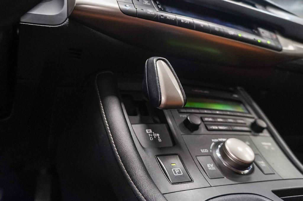 Thumbnail: 2015 Lexus CT - 28