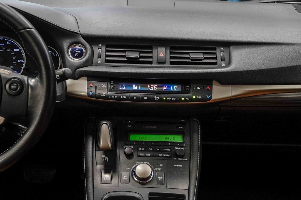 Thumbnail: 2015 Lexus CT - 9