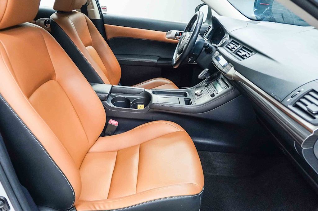Thumbnail: 2015 Lexus CT - 10