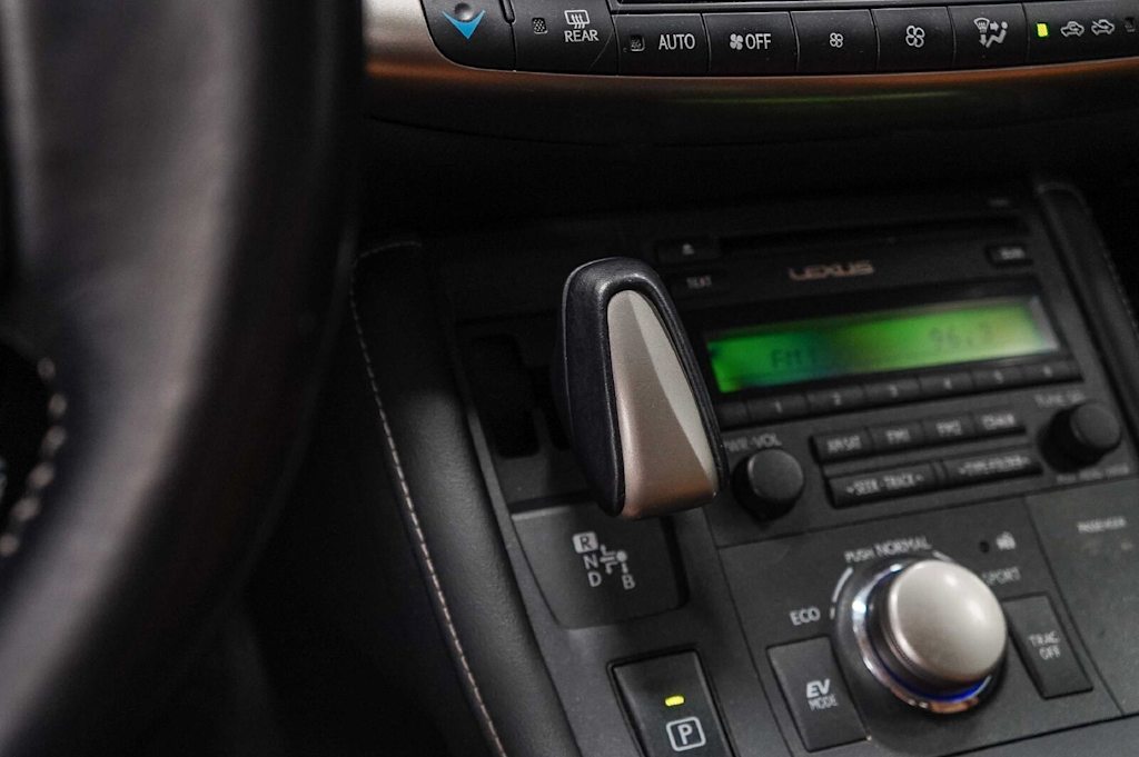 Thumbnail: 2015 Lexus CT - 15