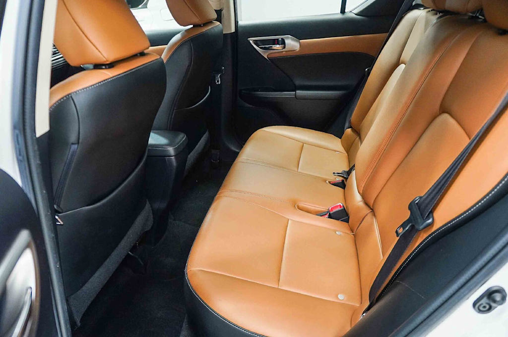 Thumbnail: 2015 Lexus CT - 12