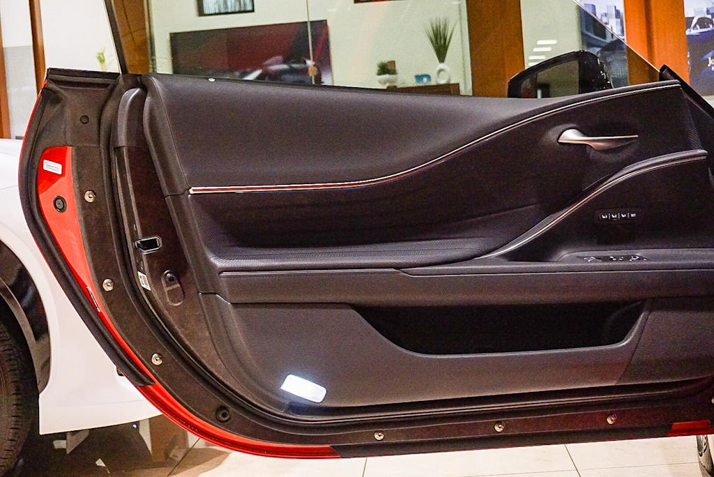 Thumbnail: 2024 Lexus ES - 25