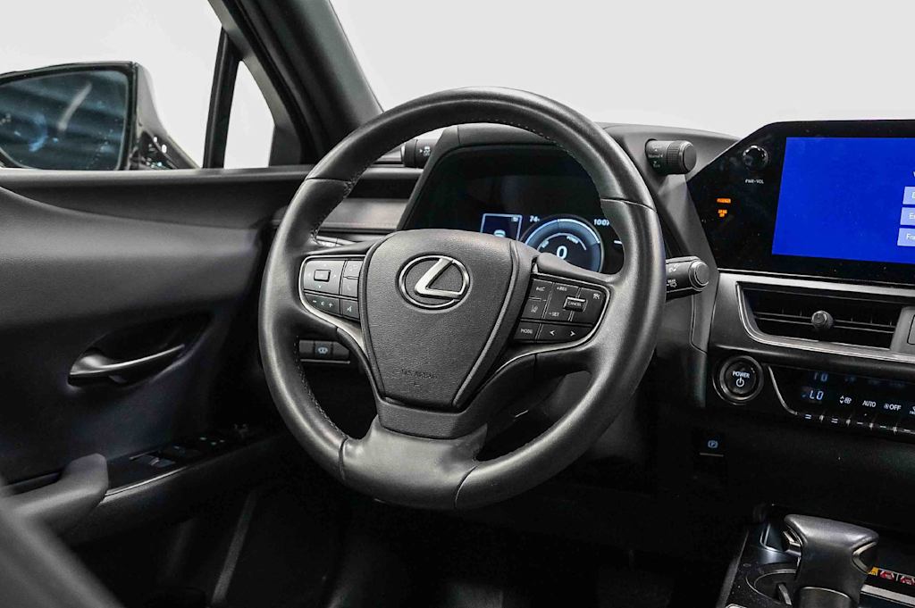 Thumbnail: 2024 Lexus UX - 13