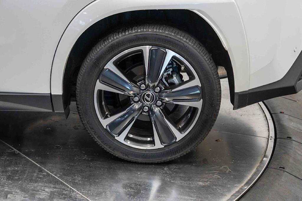 Thumbnail: 2024 Lexus UX - 22