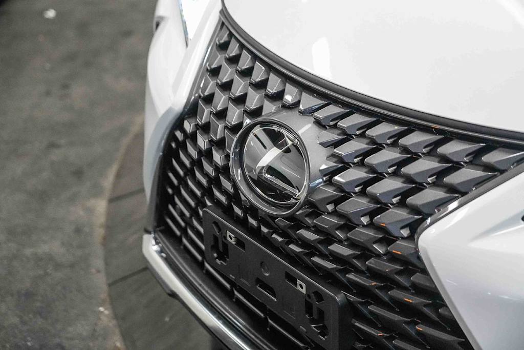 Thumbnail: 2026 Lexus UX - 6