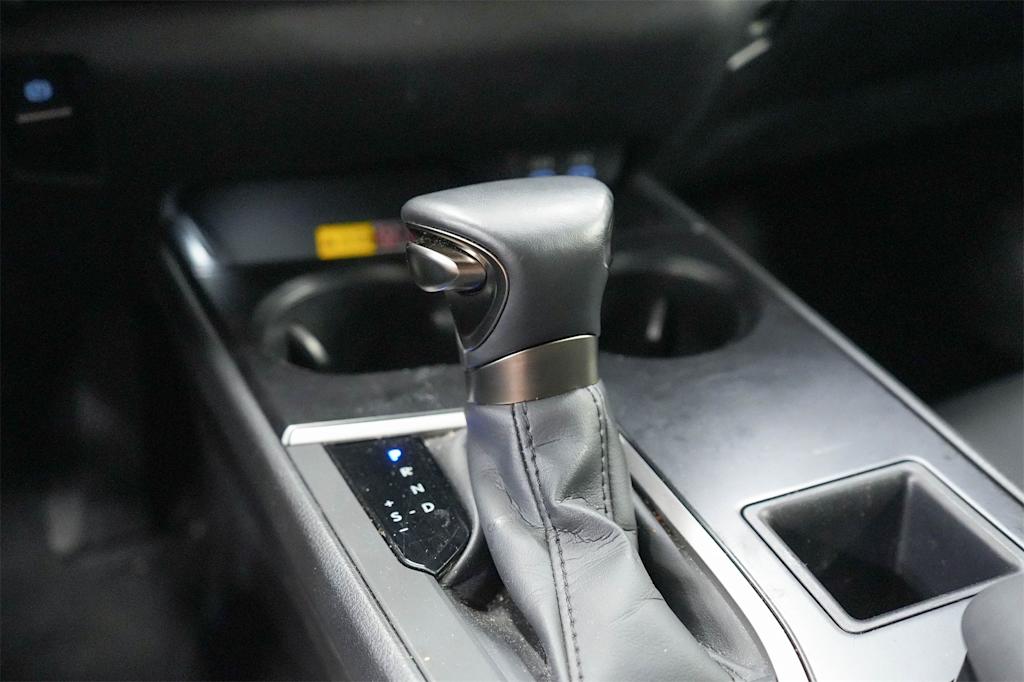2024 Lexus UX 250h 13