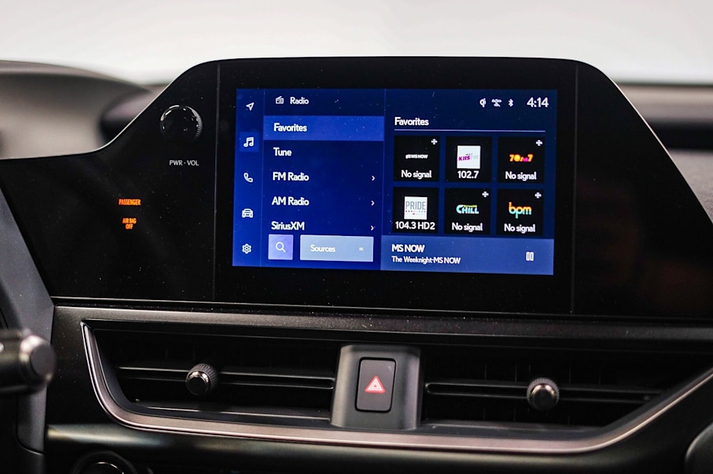 Thumbnail: 2024 Lexus UX - 22