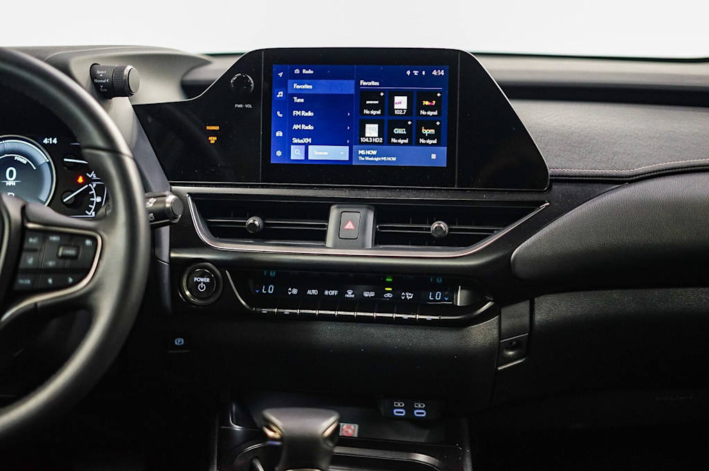 Thumbnail: 2024 Lexus UX - 13