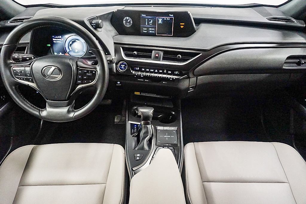 Thumbnail: 2022 Lexus UX - 2