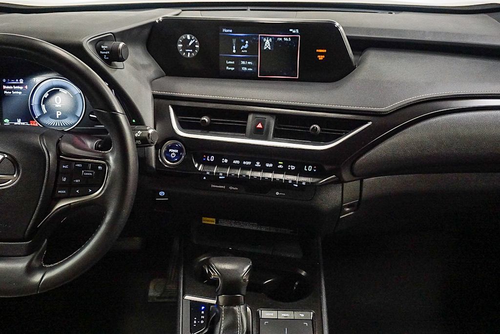 Thumbnail: 2022 Lexus UX - 8