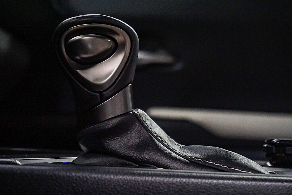 Thumbnail: 2022 Lexus UX - 14