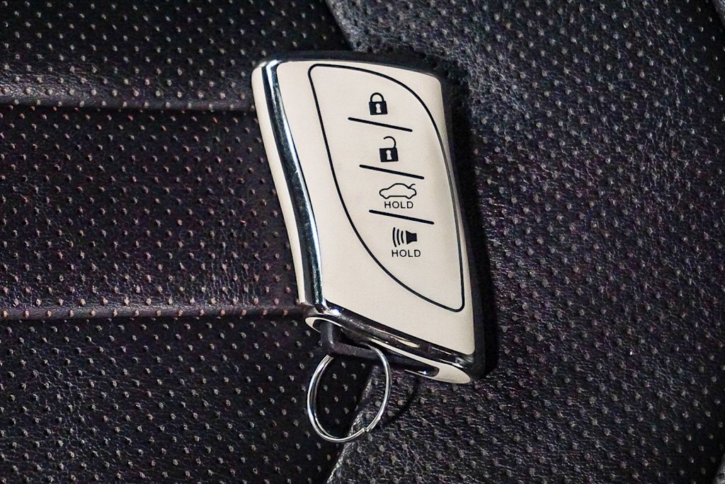 Thumbnail: 2019 Lexus UX - 13