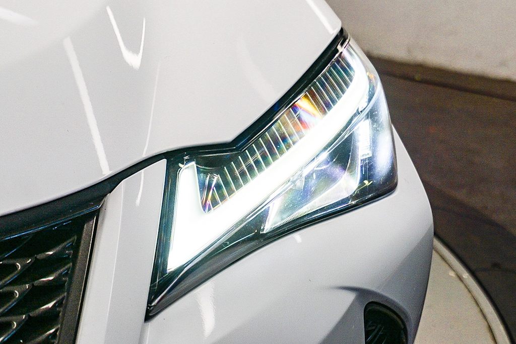 Thumbnail: 2019 Lexus UX - 18