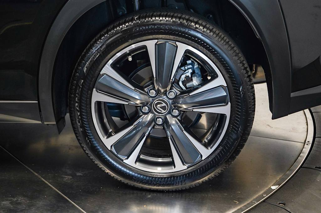 Thumbnail: 2025 Lexus UX - 22