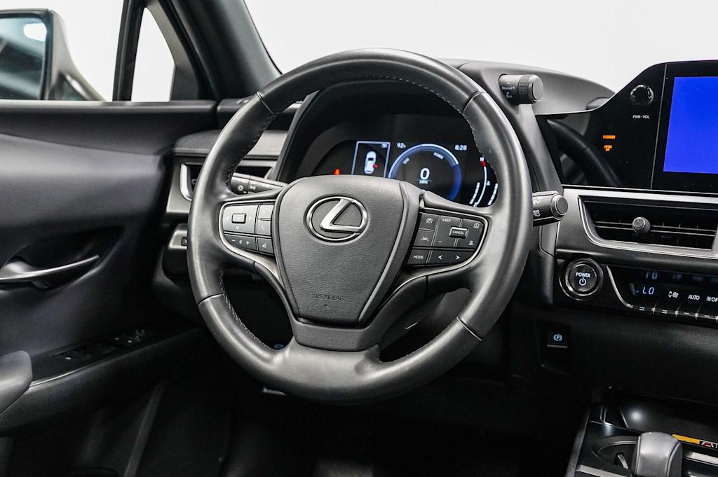 Thumbnail: 2025 Lexus UX - 13