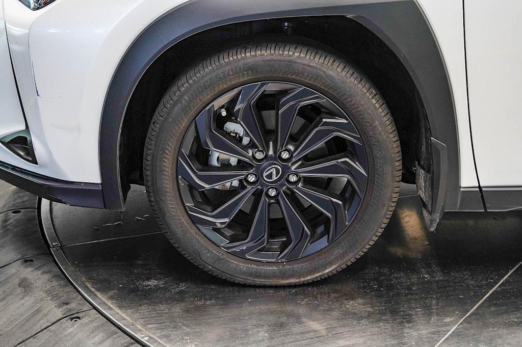 Thumbnail: 2025 Lexus UX - 7