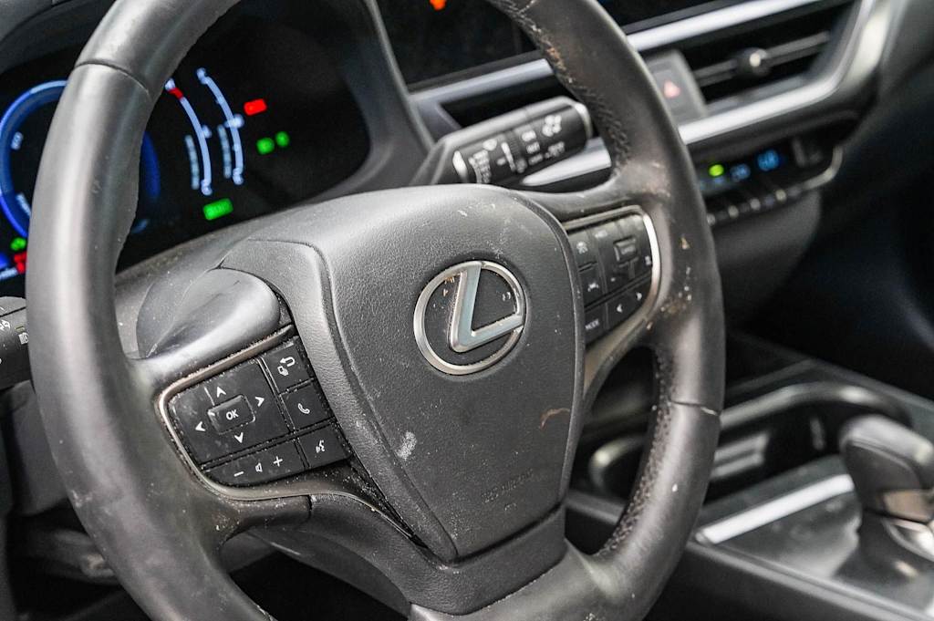 Thumbnail: 2025 Lexus UX - 14