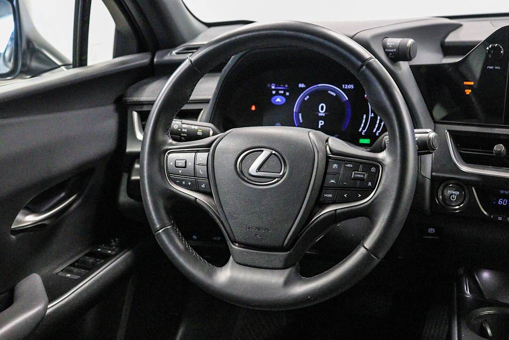 Thumbnail: 2025 Lexus UX - 8