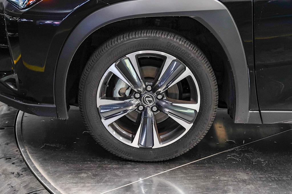 Thumbnail: 2025 Lexus UX - 6