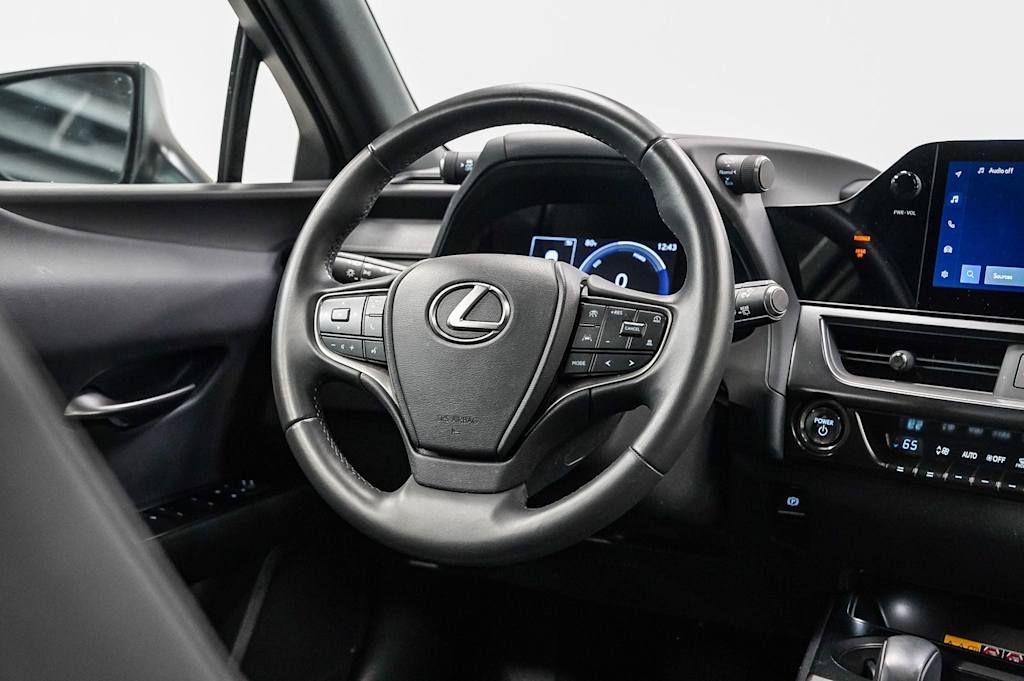 Thumbnail: 2025 Lexus UX - 12