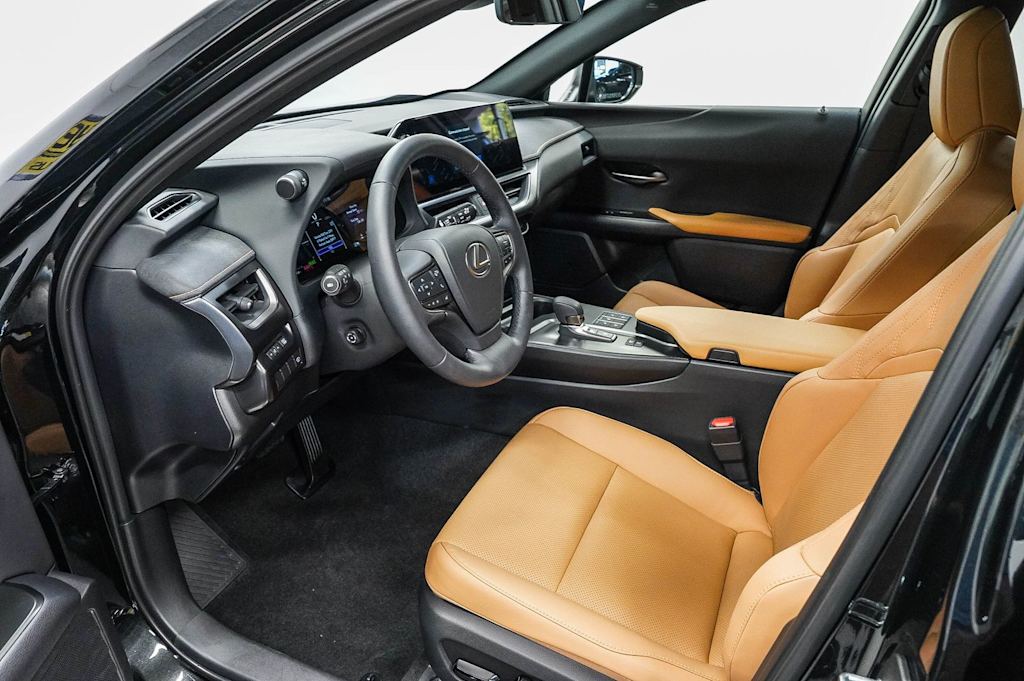 Thumbnail: 2026 Lexus UX - 10