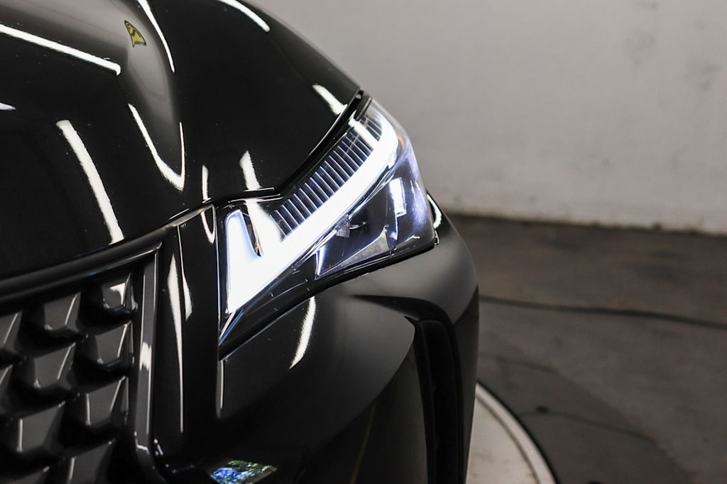 Thumbnail: 2025 Lexus UX - 18