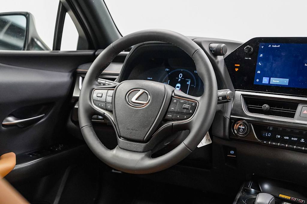 Thumbnail: 2025 Lexus UX - 13