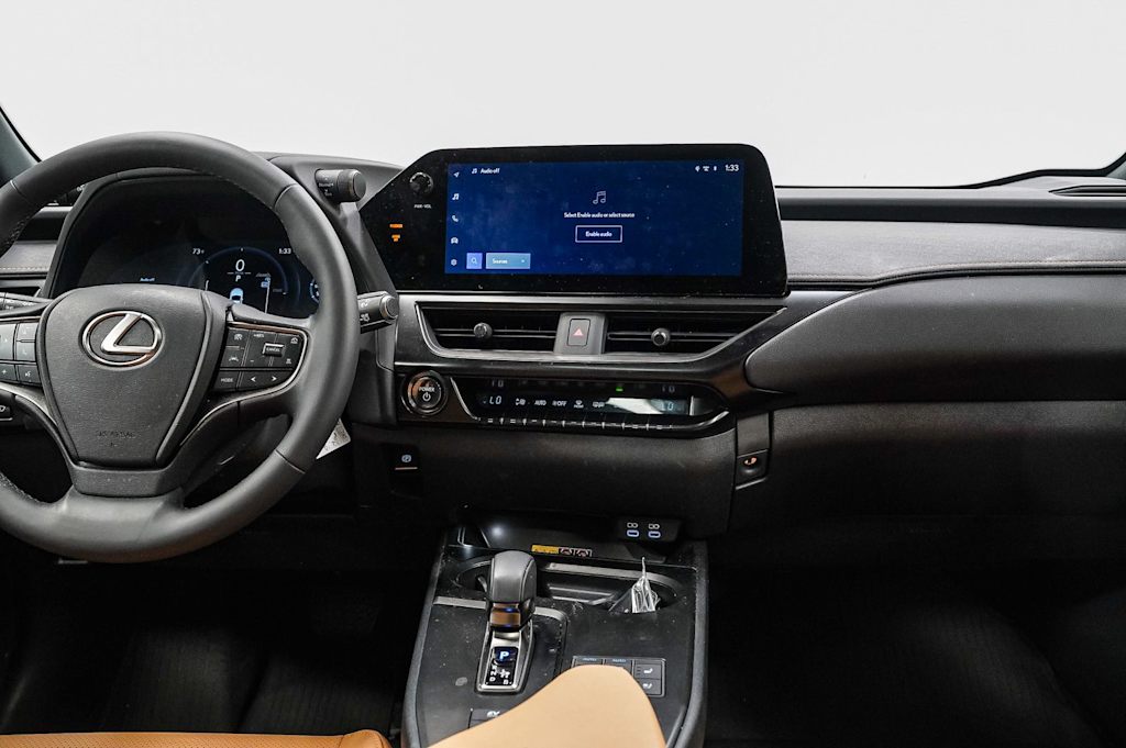 Thumbnail: 2025 Lexus UX - 9
