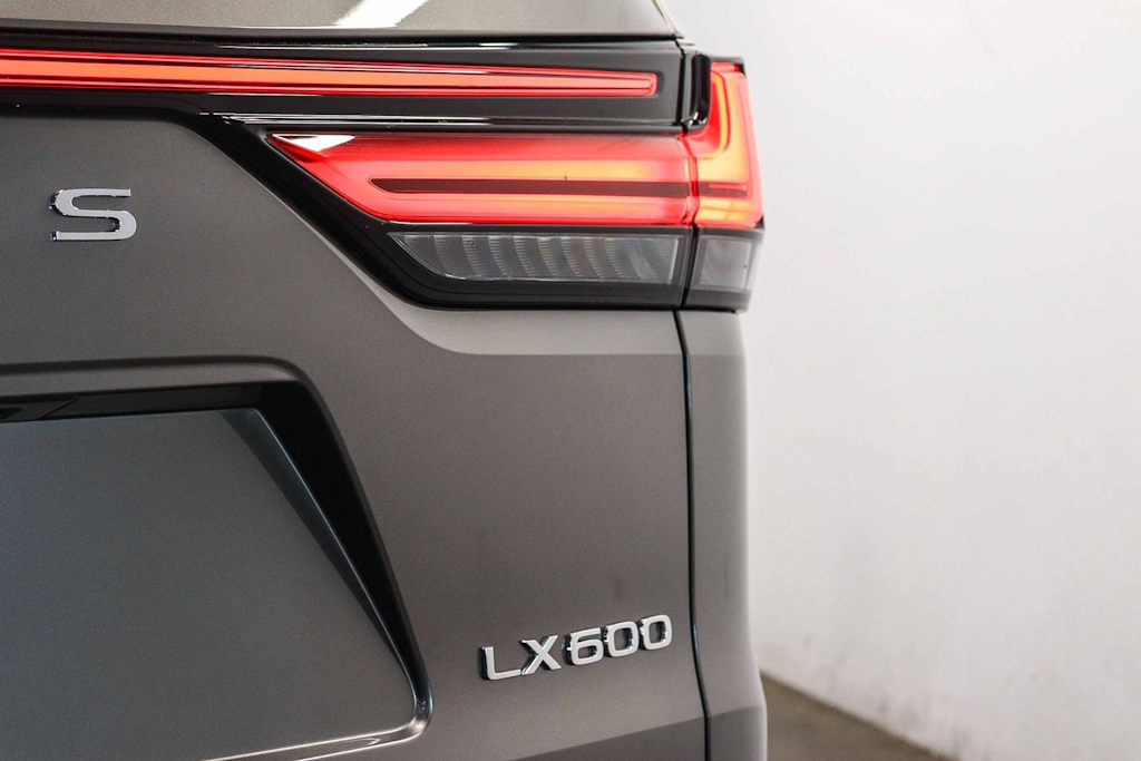 Thumbnail: 2024 Lexus ES - 24