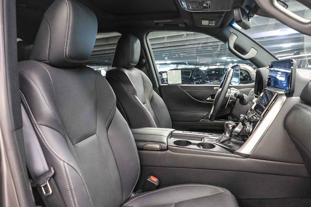 Thumbnail: 2024 Lexus ES - 9