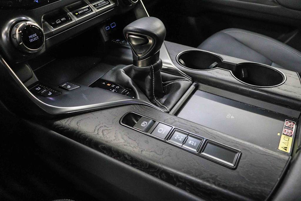 Thumbnail: 2024 Lexus ES - 15