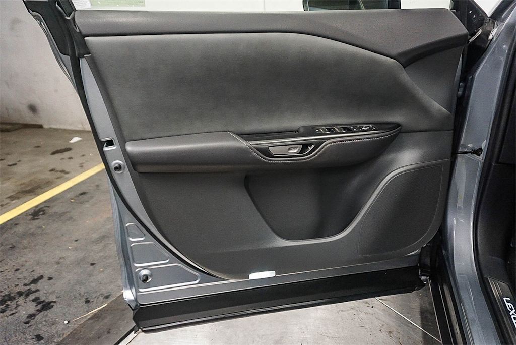 Thumbnail: 2024 Lexus RZ - 25