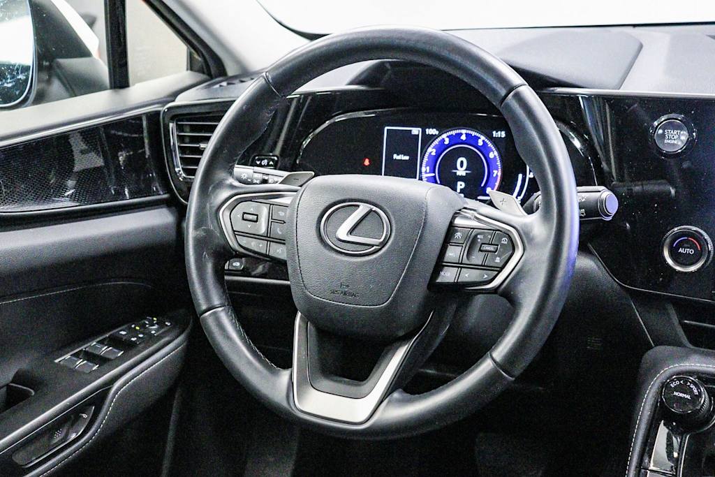 Thumbnail: 2025 Lexus ES - 8