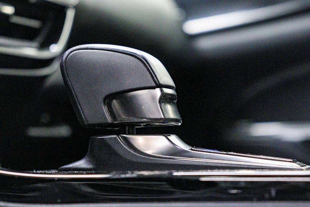 Thumbnail: 2025 Lexus ES - 13