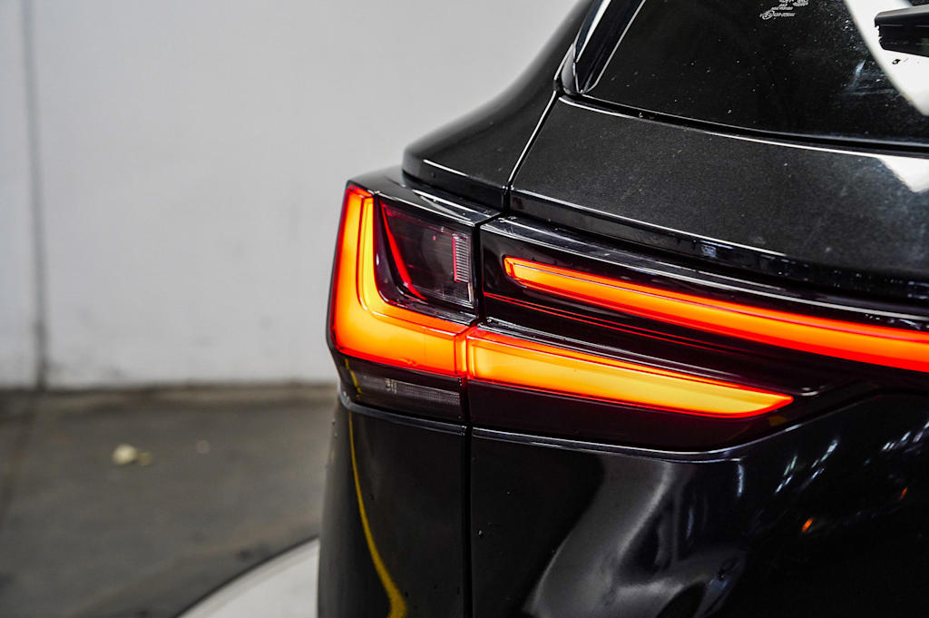 Thumbnail: 2024 Lexus ES - 21