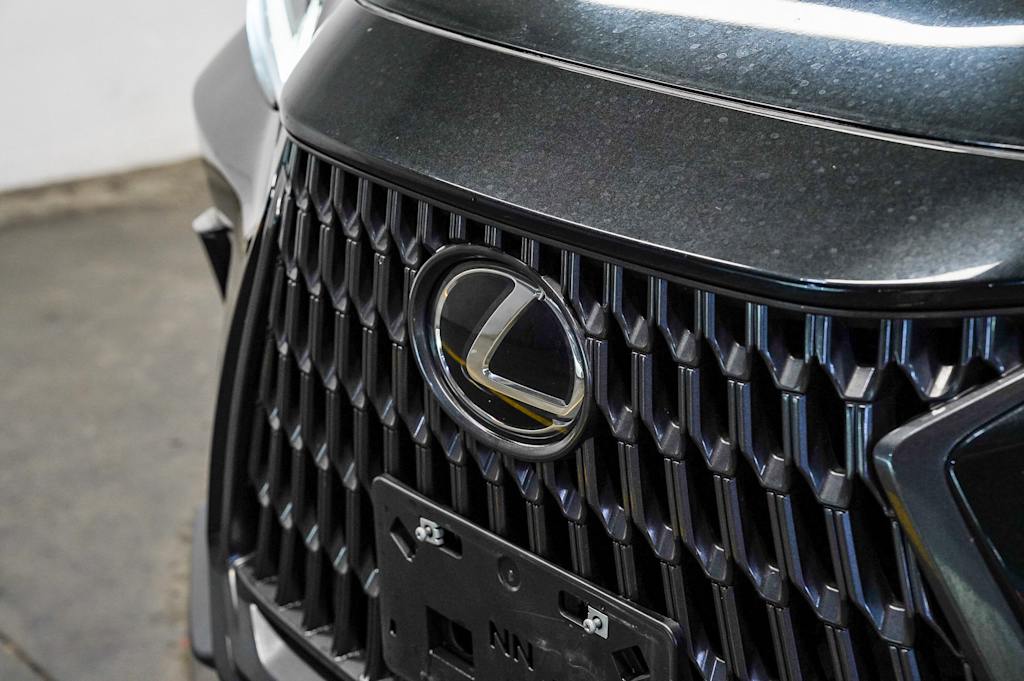 Thumbnail: 2024 Lexus ES - 5