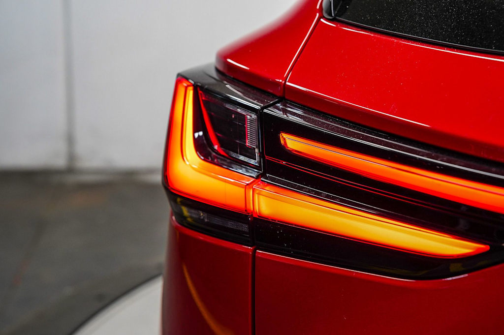 Thumbnail: 2024 Lexus ES - 24