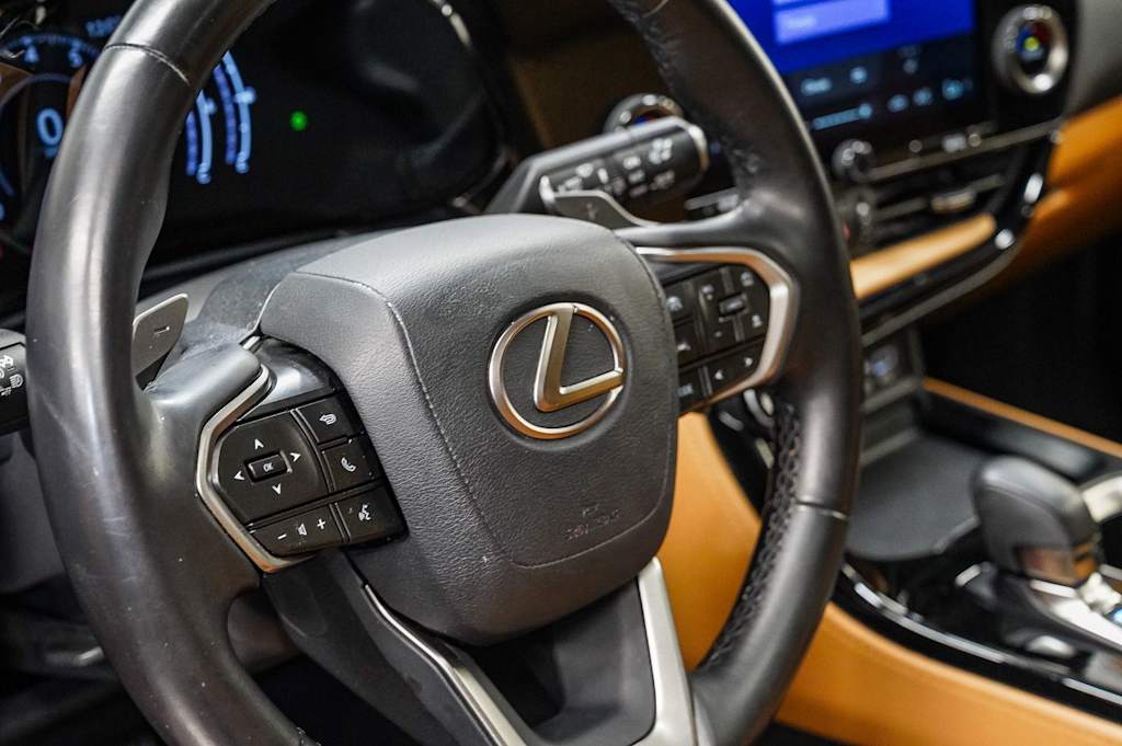 Thumbnail: 2024 Lexus ES - 13